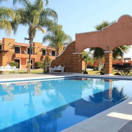 Hotel Meson Del Puente Acambaro Luaran gambar