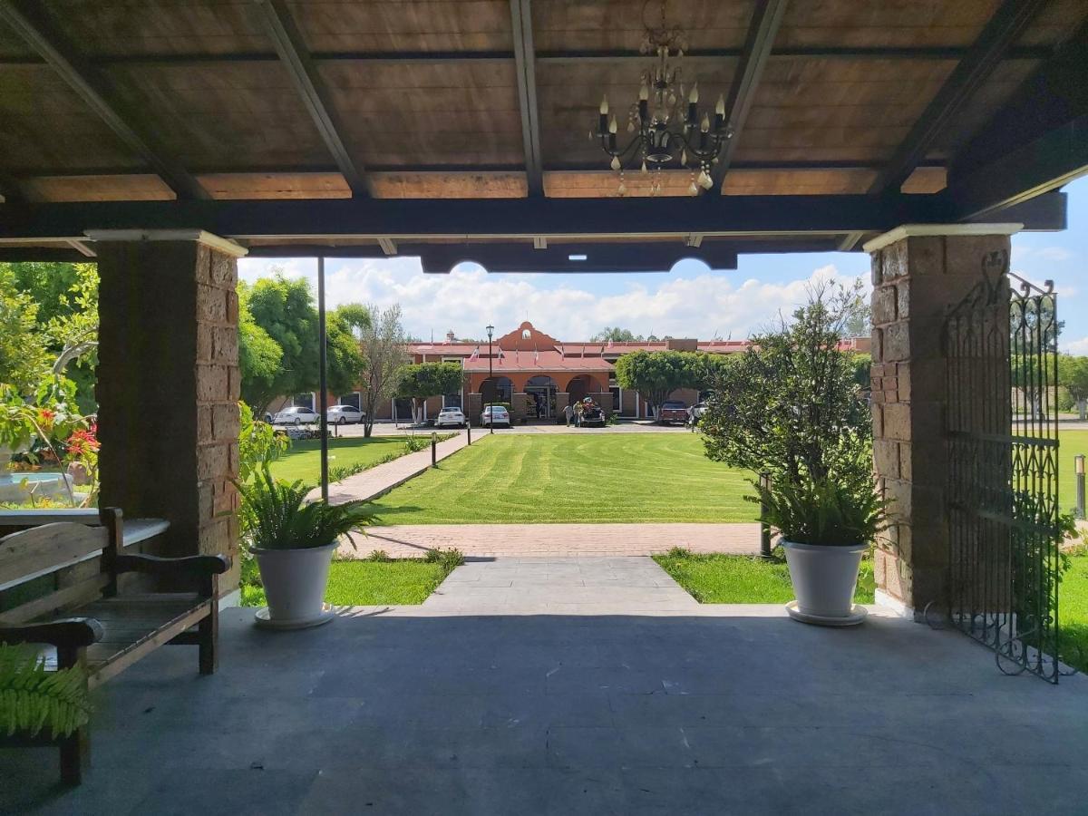 Hotel Meson Del Puente Acambaro Luaran gambar