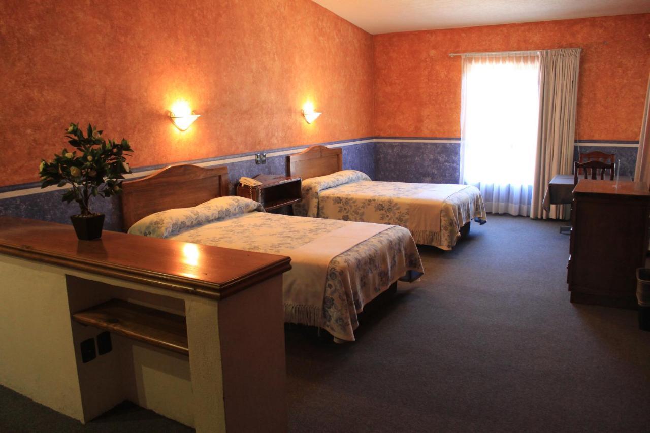 Hotel Meson Del Puente Acambaro Luaran gambar
